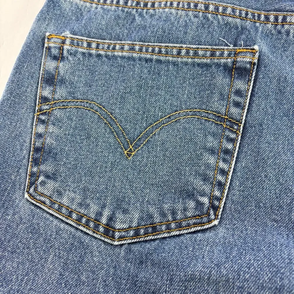 Levi's 505 Regular Fit Men's Jeans 42x30 Medium Wash Straight Leg Classic Denim